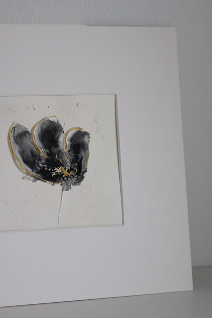 Textured mini flower II 25x25cm